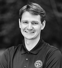 Evan Kolodzek Headshot Photo