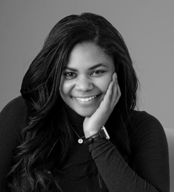 Jessica Brown Headshot Photo